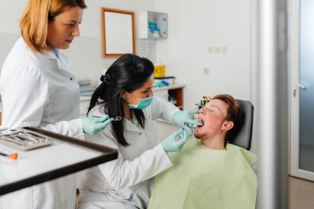 Professional Emergency Dentist in AK